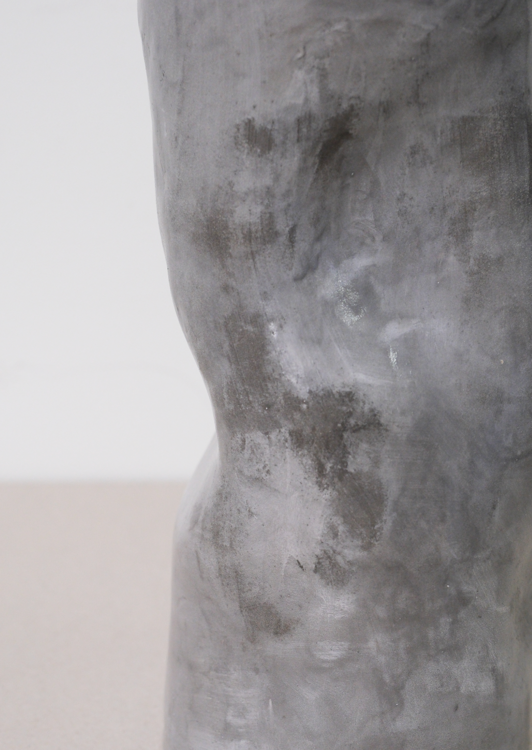 Vase small grey